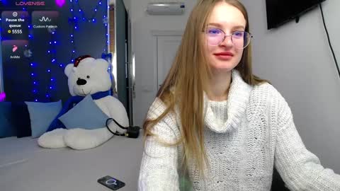 Snapshot of kate_jonson chatting on January 5, 8:00 am .Be kind and gentle with me and I will do my best for you. online show from January 5, 8:00 am