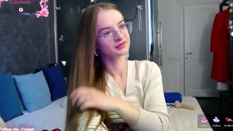 Snapshot of kate_jonson chatting on September 25, 7:18 am .Be kind and gentle with me and I will do my best for you. online show from September 25, 7:18 am