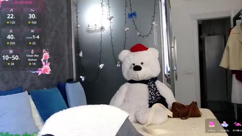 Snapshot of kate_jonson chatting on October 11, 12:19 pm .Be kind and gentle with me and I will do my best for you. online show from October 11, 12:19 pm