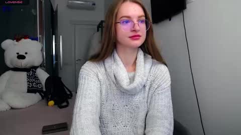 Snapshot of kate_jonson chatting on March 5, 7:38 am .Be kind and gentle with me and I will do my best for you. online show from March 5, 7:38 am