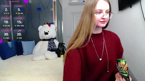 Snapshot of kate_jonson chatting on January 23, 2:07 pm .Be kind and gentle with me and I will do my best for you. online show from January 23, 2:07 pm