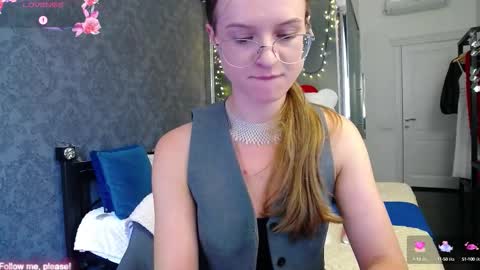 Snapshot of kate_jonson chatting on September 10, 12:16 pm .Be kind and gentle with me and I will do my best for you. online show from September 10, 12:16 pm