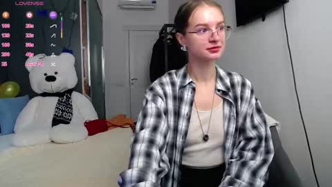 Snapshot of kate_jonson chatting on February 20, 7:23 am .Be kind and gentle with me and I will do my best for you. online show from February 20, 7:23 am
