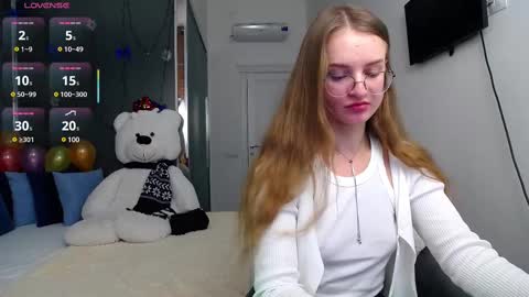 Snapshot of kate_jonson chatting on February 13, 2:09 pm .Be kind and gentle with me and I will do my best for you. online show from February 13, 2:09 pm