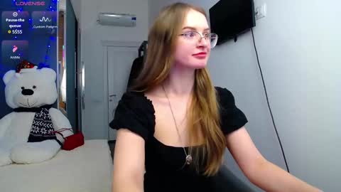 Snapshot of kate_jonson chatting on February 17, 12:49 pm .Be kind and gentle with me and I will do my best for you. online show from February 17, 12:49 pm