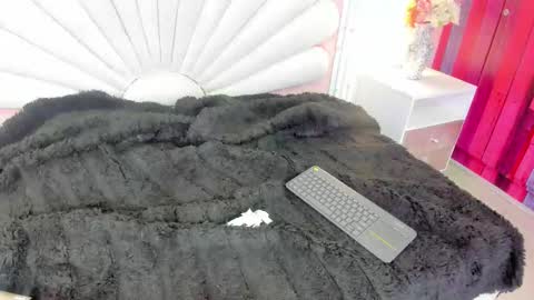 kate online show from February 10, 1:47 pm