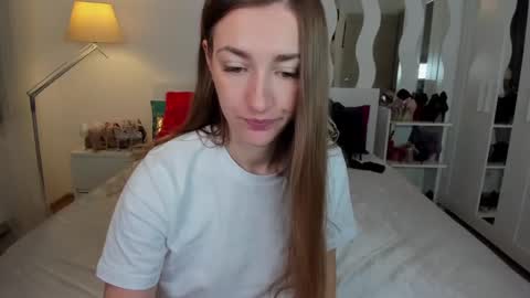 Snapshot of kate_redgar chatting on March 3, 1:37 pm kate_redgar online show from March 3, 1:37 pm