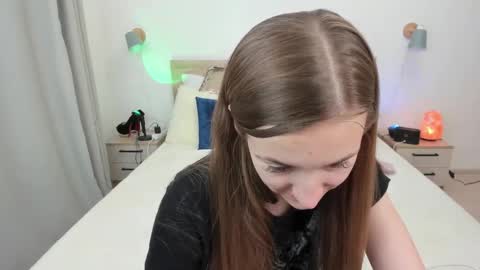 kate_redgar online show from November 7, 5:51 pm