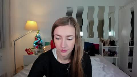 Snapshot of kate_redgar chatting on January 3, 1:14 pm kate_redgar online show from January 3, 1:14 pm