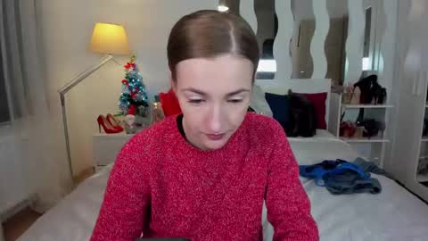 Snapshot of kate_redgar chatting on January 17, 10:33 am kate_redgar online show from January 17, 10:33 am