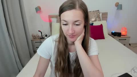 Snapshot of kate_redgar chatting on October 23, 2:56 pm kate_redgar online show from October 23, 2:56 pm