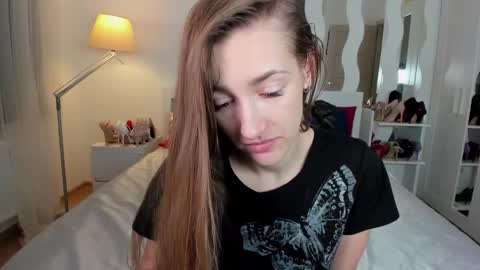 Snapshot of kate_redgar chatting on February 15, 2:00 pm kate_redgar online show from February 15, 2:00 pm