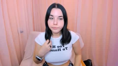 KATE online show from November 18, 7:42 am