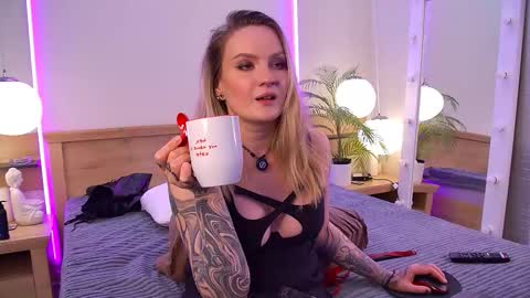 Snapshot of kate_stormy chatting on October 2, 7:35 am Kate Stormy online show from October 2, 7:35 am
