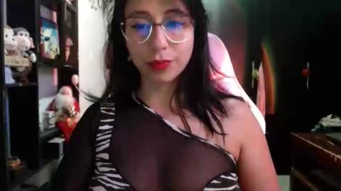 Kateeen18 online show from May 11, 5:09 am