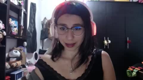 Snapshot of kateeen18 chatting on October 27, 3:13 am Kateeen18 online show from October 27, 3:13 am