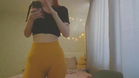 Snapshot of katekalen chatting on February 25, 7:31 am Kate Bunny online show from February 25, 7:31 am