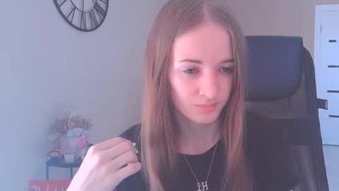 Snapshot of katekayer chatting on September 30, 8:42 am katekayer online show from September 30, 8:42 am