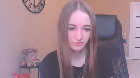Snapshot of katekayer chatting on October 3, 9:03 am katekayer online show from October 3, 9:03 am