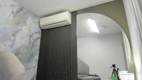 Im Katherine but call me Kate  online show from February 28, 12:09 pm