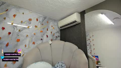 Im Katherine but call me Kate  online show from November 14, 12:27 pm