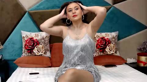 KateQueenston --  online show from December 20, 11:42 pm