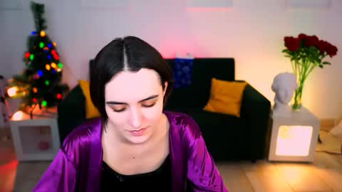 katewillows online show from January 16, 9:16 am