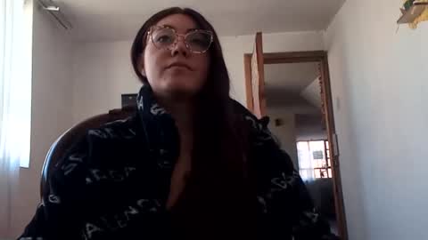 Snapshot of katha_steele_ chatting on December 5, 12:33 pm catalina online show from December 5, 12:33 pm
