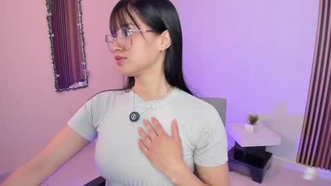 Snapshot of katherin_smith_ chatting on October 17, 11:13 am kathe online show from October 17, 11:13 am