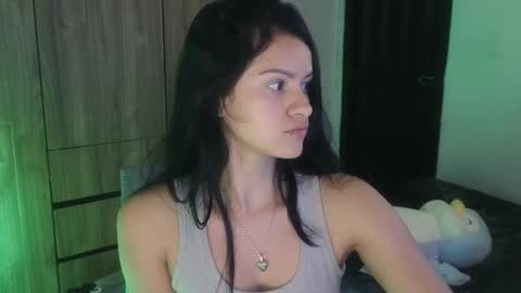 Snapshot of katherin_smith_ chatting on February 20, 12:52 am kathe online show from February 20, 12:52 am