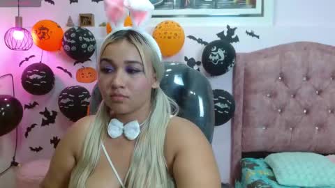 Snapshot of katicamorada chatting on October 24, 5:47 am  Kati  online show from October 24, 5:47 am