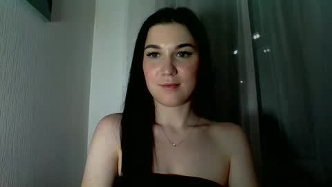 katie_foxi online show from May 31, 9:05 pm