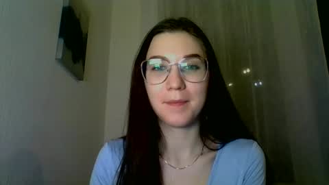 Snapshot of katie_foxi chatting on February 17, 6:17 pm katie_foxi online show from February 17, 6:17 pm