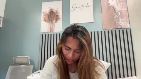 katiefrox  online show from October 31, 3:30 am