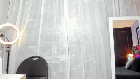 Katie online show from November 29, 8:24 pm