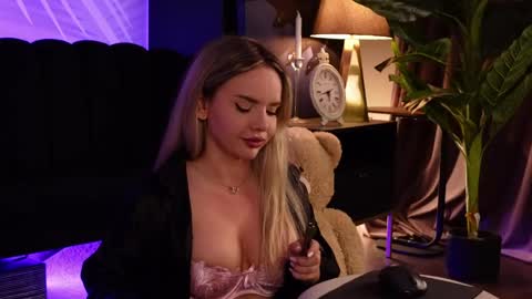 KatJolie online show from June 7, 8:48 pm
