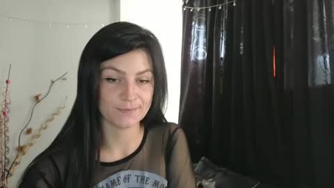 Snapshot of katlopez19 chatting on February 25, 5:08 pm katalina online show from February 25, 5:08 pm