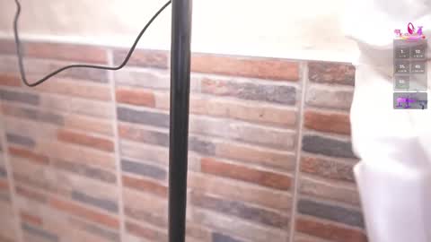 K A T L Y N  online show from November 28, 9:51 pm