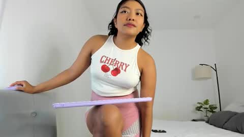 Snapshot of katnees_correa chatting on October 12, 8:06 am Follow me on instagram and twitter as correaktnees online show from October 12, 8:06 am