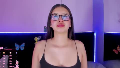 .... Katniss .... online show from December 14, 3:12 am