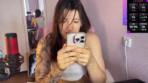Snapshot of katrin_kristal chatting on March 3, 9:49 am naked in pvt show 100 tk online show from March 3, 9:49 am