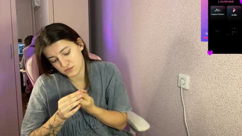 Snapshot of katrin_kristal chatting on February 8, 3:42 pm naked in pvt show 100 tk online show from February 8, 3:42 pm