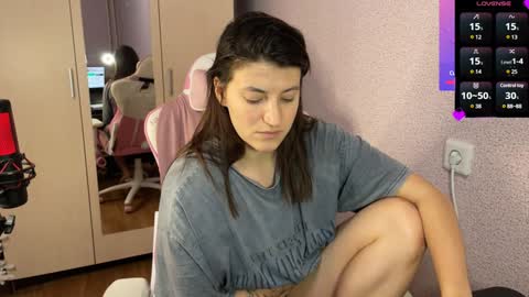 Snapshot of katrin_kristal chatting on February 3, 7:21 pm naked in pvt show 100 tk online show from February 3, 7:21 pm