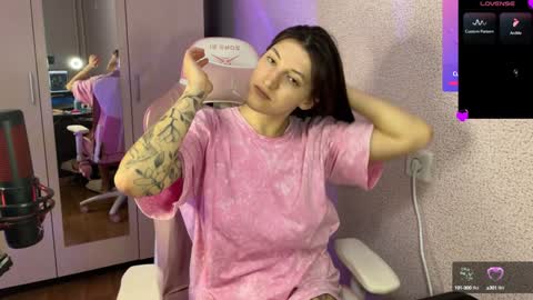 Snapshot of katrin_kristal chatting on January 21, 6:34 pm naked in pvt show 100 tk online show from January 21, 6:34 pm