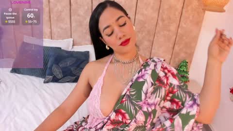 Snapshot of katrina_baurii chatting on December 28, 1:28 pm katrina online show from December 28, 1:28 pm