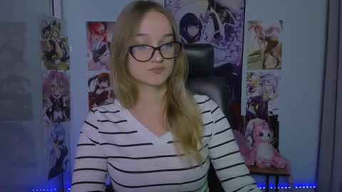 katris_shy online show from January 18, 9:45 am