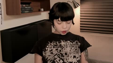 katsuro online show from April 8, 8:00 pm