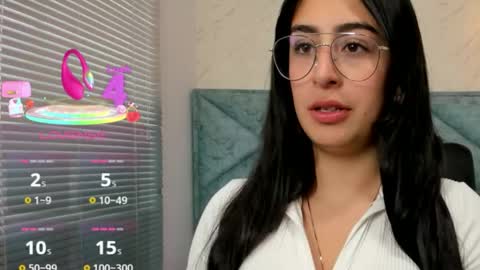 Snapshot of katty_love01 chatting on October 6, 7:29 pm katty_love01 online show from October 6, 7:29 pm