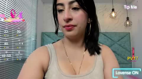 Snapshot of katty_love01 chatting on October 13, 1:47 pm katty_love01 online show from October 13, 1:47 pm