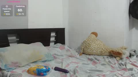 Snapshot of katty_skrim chatting on March 7, 4:35 am katty skrim online show from March 7, 4:35 am